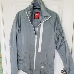 Nike High Low Light Weight Windbreaker